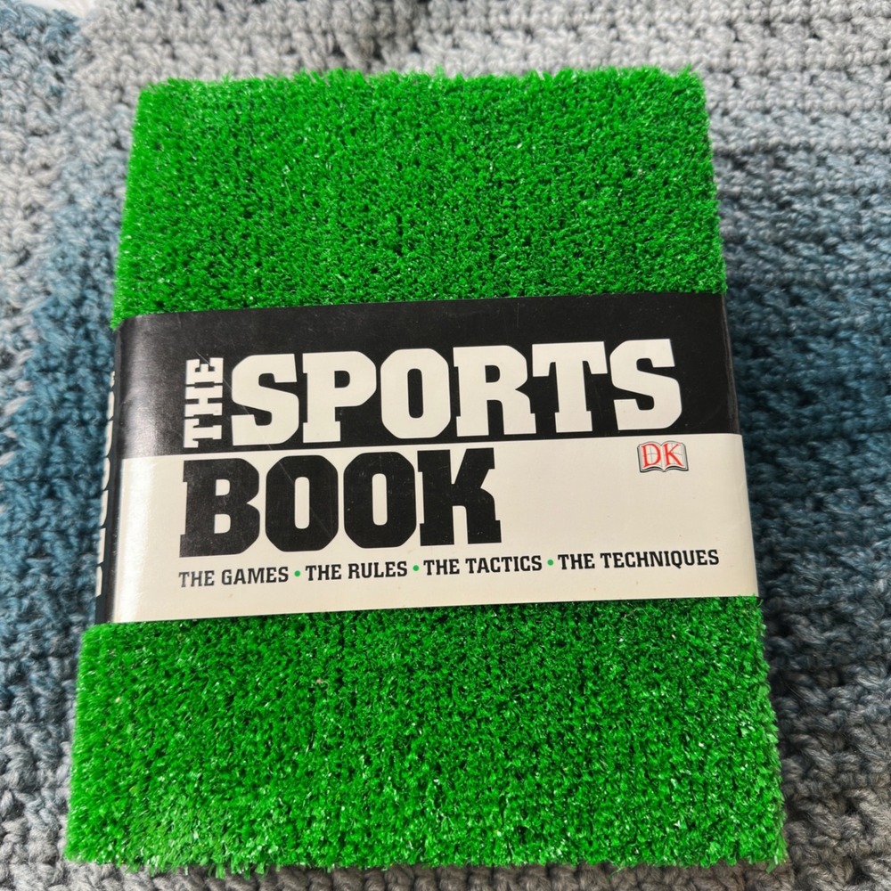 DK The Sports Book 2007 First Edition Green Faux Grass Astroturf Cover Reference